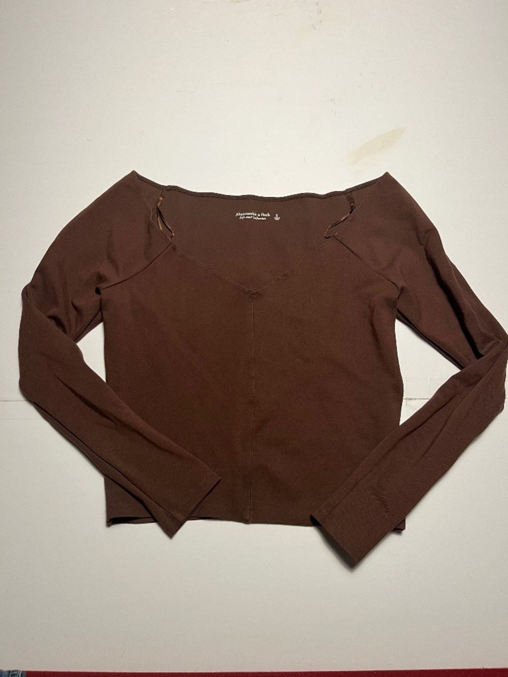 Abercrombie Soft AF Long Sleeve Cropped Shirt